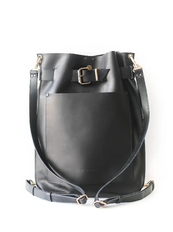 Black Large Leather Backpack w/Front Pocket