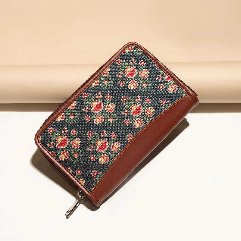 Mughal Garden Print Chain Wallet